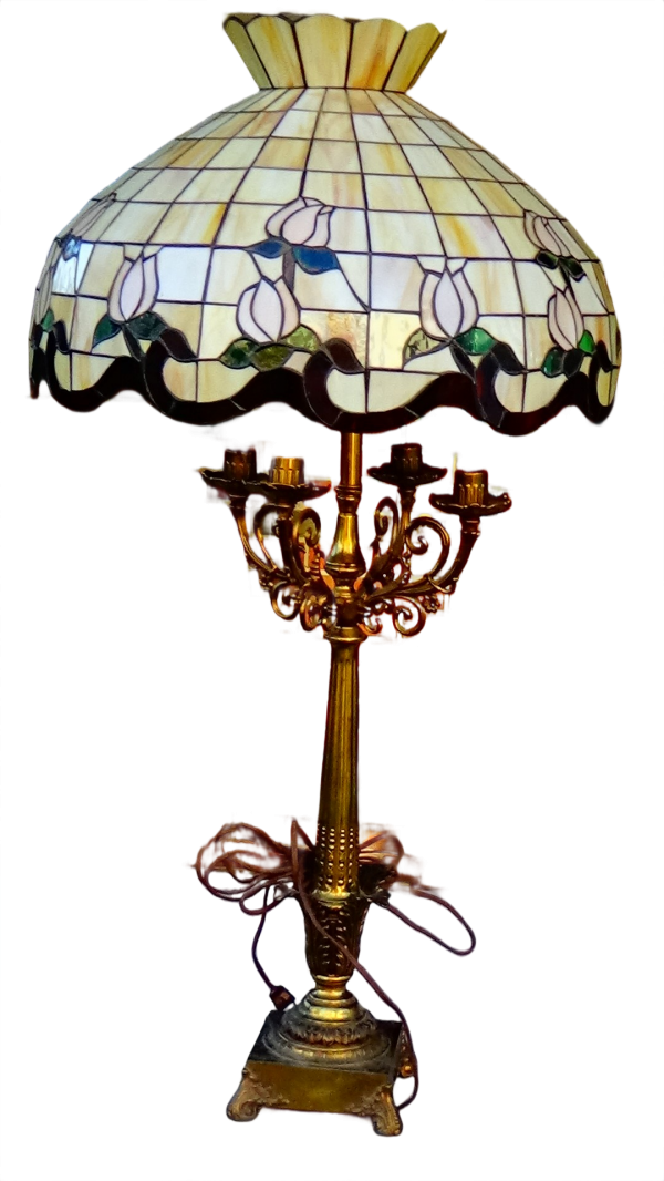 Roseborder slag glass table lamp